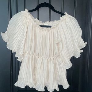 NEW Vici off the shoulder top